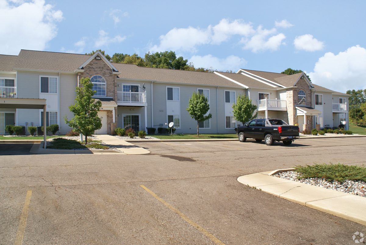 Saddleback Ranch Apartments PROPERTY ORGANIZATION