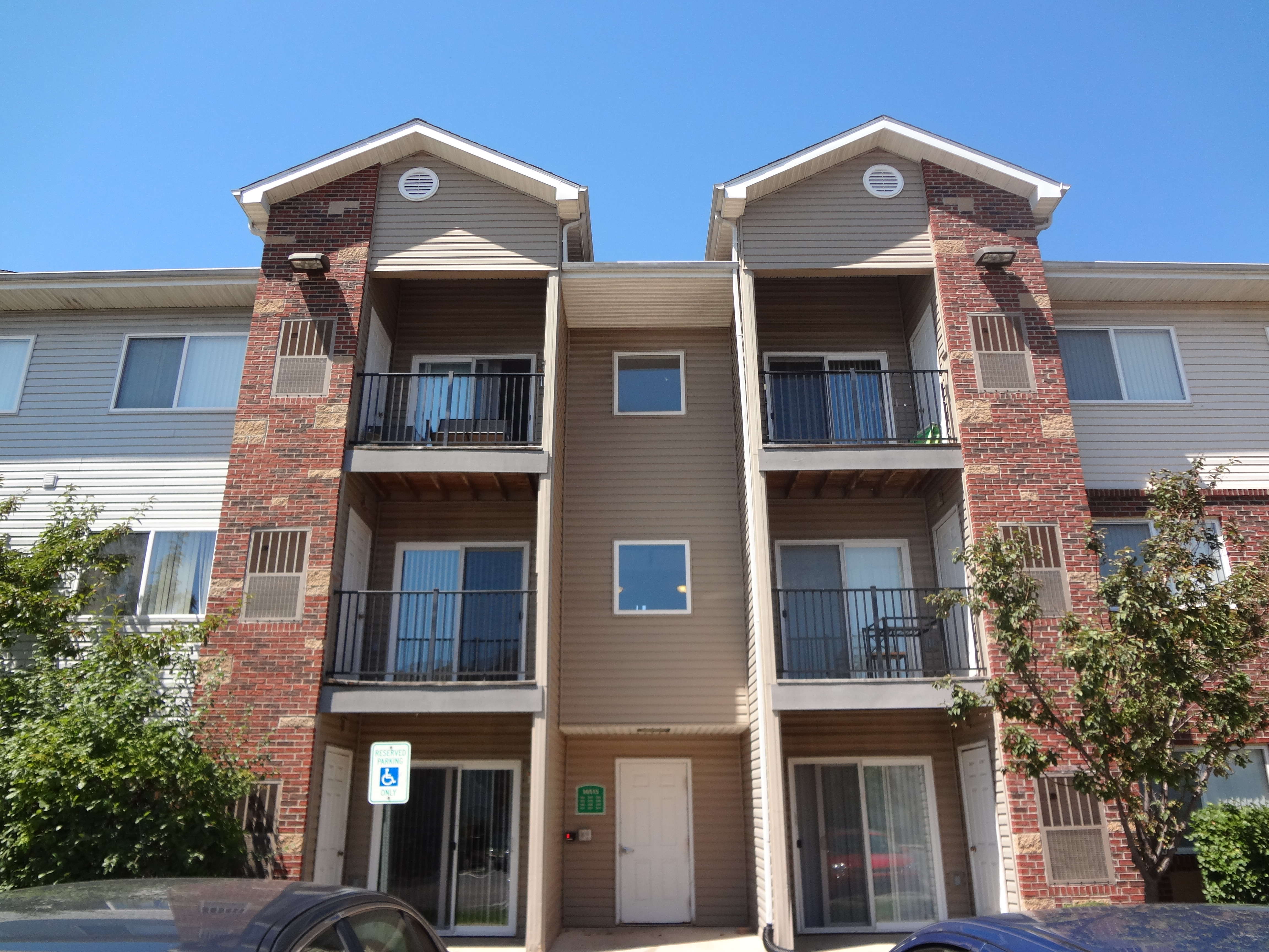 South Pointe Apartments PROPERTY ORGANIZATION