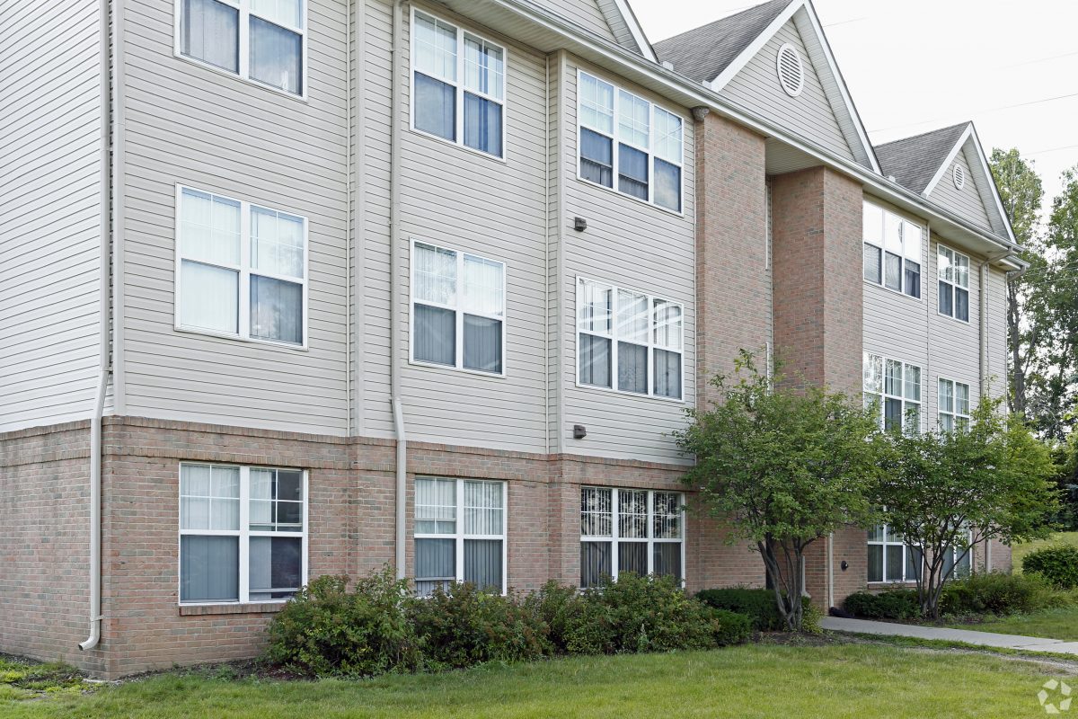 Simple Apartments In Hamlin for Large Space