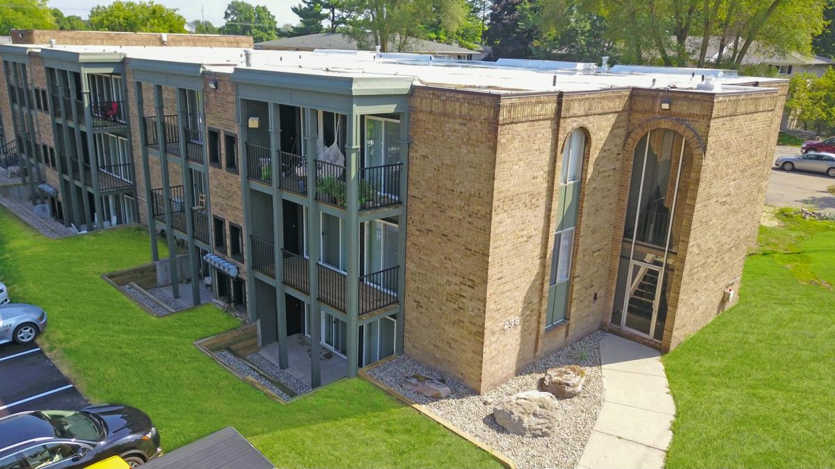 The Quarters at East Lansing Suites PROPERTY ORGANIZATION