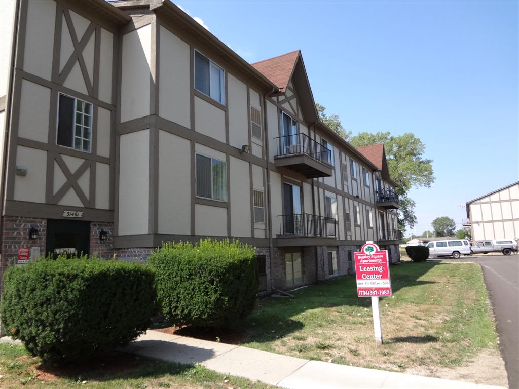 Bentley Square Apartments PROPERTY ORGANIZATION